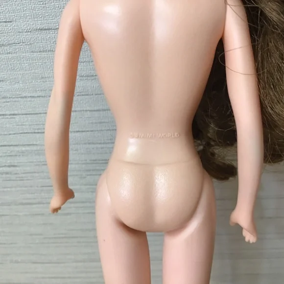 MIMI World Korean Fashion Doll - Picture 11 of 14